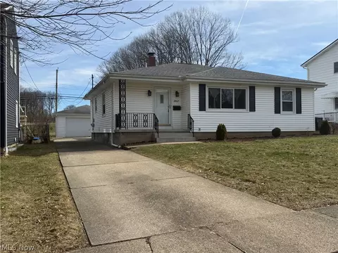 2867 Norma St, Cuyahoga Falls, OH 44223