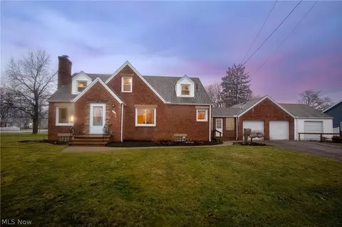 3065 25th St NW, Canton, OH 44708