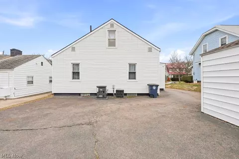 1119 Mount Vernon Ave, Akron, OH 44310 photo 6