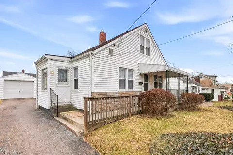 1119 Mount Vernon Ave, Akron, OH 44310 photo 2