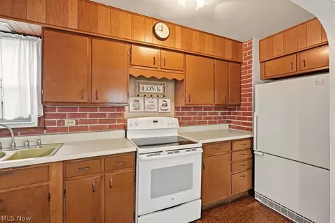 1119 Mount Vernon Ave, Akron, OH 44310 photo 12