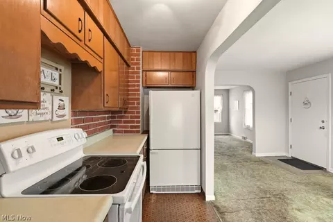 1119 Mount Vernon Ave, Akron, OH 44310 photo 17