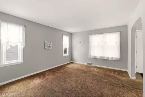 1119 Mount Vernon Ave, Akron, OH 44310 photo 21