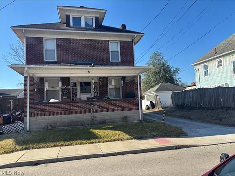 1014 18th St, Parkersburg, WV 26101