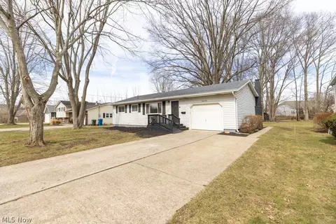 36470 Aurensen Rd, North Ridgeville, OH 44039