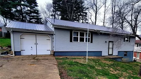 107 Nelson Ave, Marietta, OH 45750