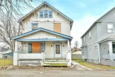642 St Clair Ave, Warren, OH 44483