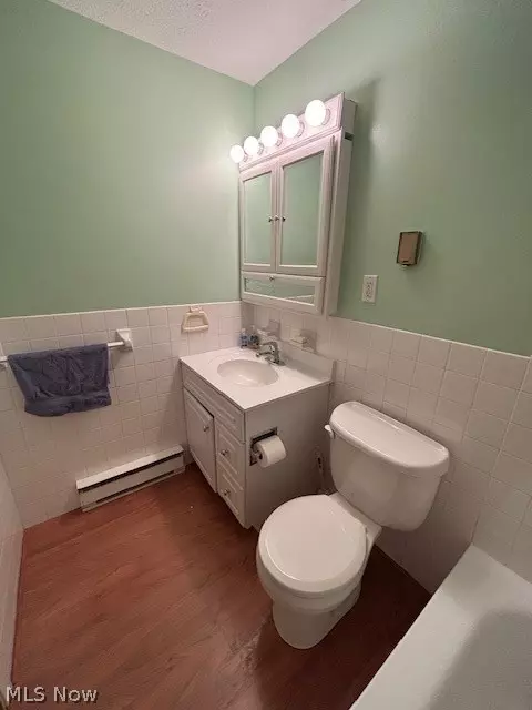 Bath - 3068 Kent Rd, Stow, OH 44224 photo 1 of 4
