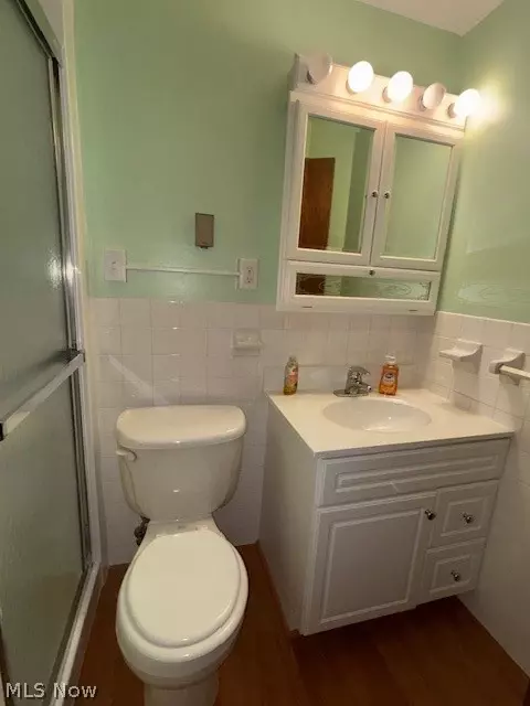 Bath - 3068 Kent Rd, Stow, OH 44224 photo 4 of 4