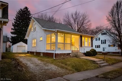 230 Superior St, Louisville, OH 44641