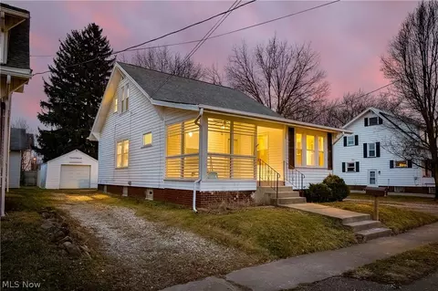 230 Superior St, Louisville, OH 44641