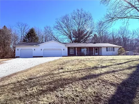 3194 Beaumont Ave NW, Massillon, OH 44647