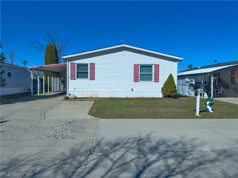 707 Brookside Dr, Wellington, OH 44090