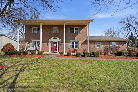 5856 Linder Cir NE, Canton, OH 44721