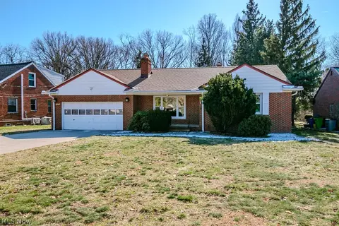 2078 Miami Rd, Euclid, OH 44117