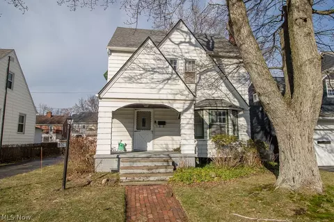 1376 Avondale Rd, Cleveland, OH 44121