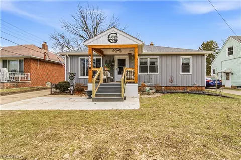 6563 W 130th St, Parma Heights, OH 44130