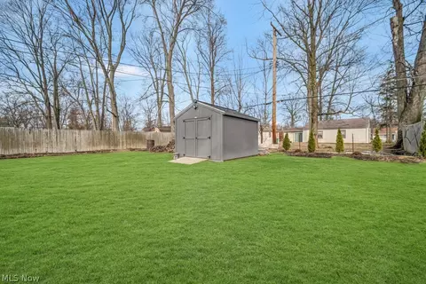 Exterior - 4875 Marigold Rd, Mentor, OH 44060 photo 4 of 6