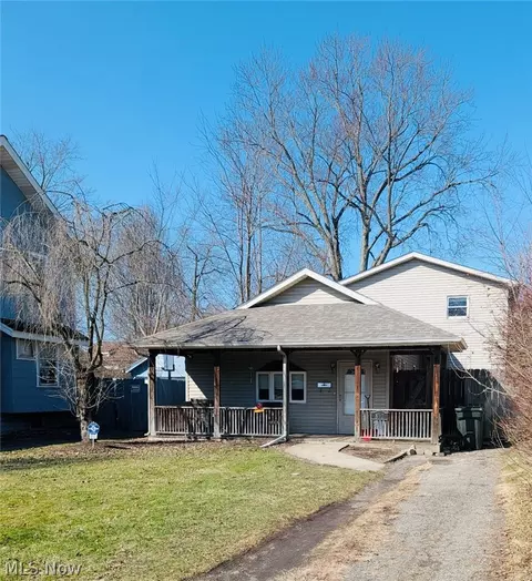 852 Kenilworth Ave SE, Warren, OH 44484