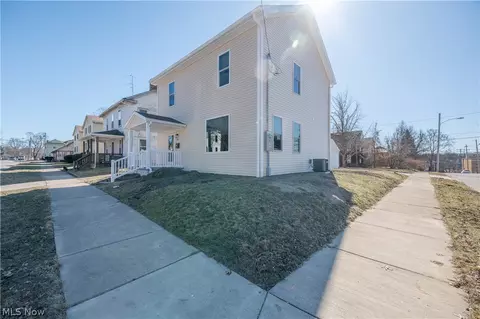 807 E Third St, Salem, OH 44460