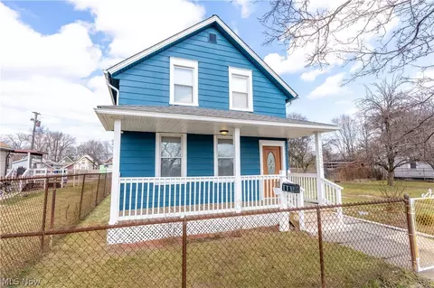 3024 Vega Ave, Cleveland, OH 44113