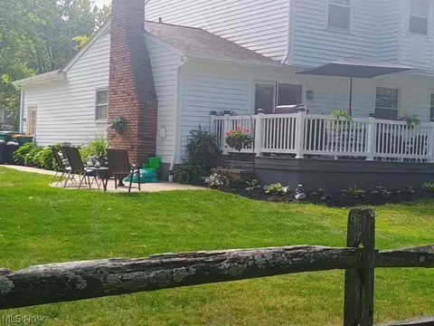 Exterior - 8330 Paddock Ct, Mentor, OH 44060 photo 4 of 10