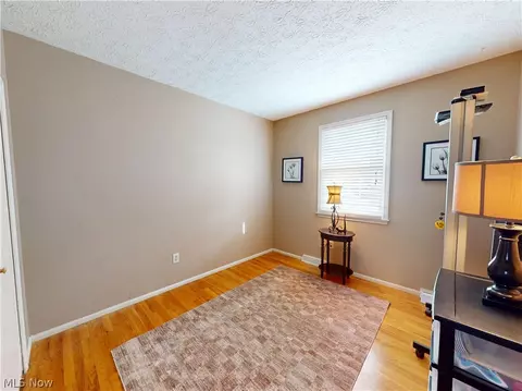 Bedroom - 8330 Paddock Ct, Mentor, OH 44060 photo 2 of 9