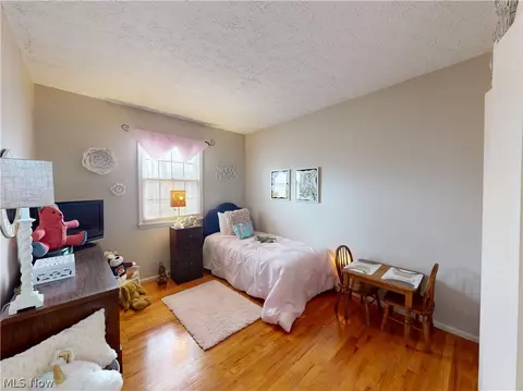 Bedroom - 8330 Paddock Ct, Mentor, OH 44060 photo 1 of 9