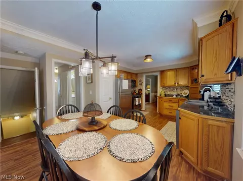 Dining - 8330 Paddock Ct, Mentor, OH 44060 photo 4 of 6