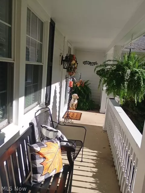 Exterior - 8330 Paddock Ct, Mentor, OH 44060 photo 6 of 10
