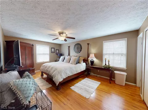 Bedroom - 8330 Paddock Ct, Mentor, OH 44060 photo 5 of 9