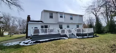 Exterior - 8330 Paddock Ct, Mentor, OH 44060 photo 3 of 10