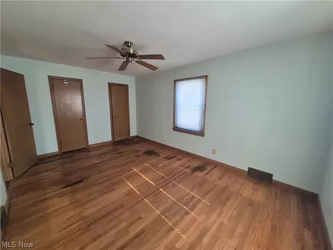 Bedroom - 1093 E Schaaf Rd, Brooklyn Heights, OH 44131 photo 3 of 4