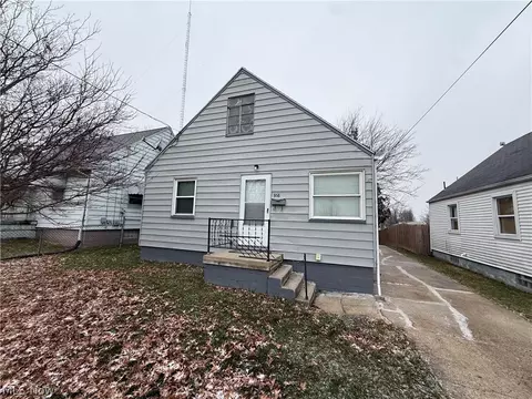 868 Cameron Ave, Youngstown, OH 44502