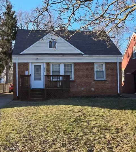 5716 South Blvd, Maple Heights, OH 44137