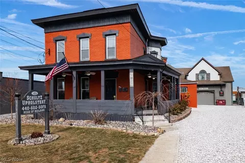 37931 Vine St, Willoughby Hills, OH 44094