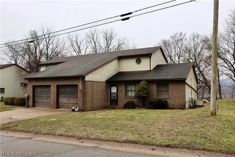 612 S Monroe St, Millersburg, OH 44654