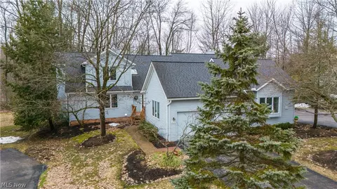 632 Blue Spruce Trl, Chagrin Falls, OH 44023