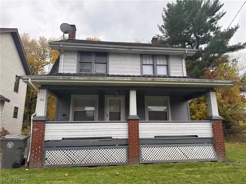555 W Evergreen Ave, Youngstown, OH 44511