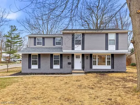 36988 Clearway Dr, Eastlake, OH 44095