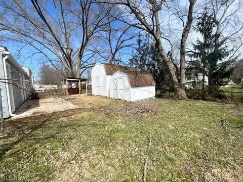 Exterior - 3834 Morley Dr, Kent, OH 44240 photo 2 of 3
