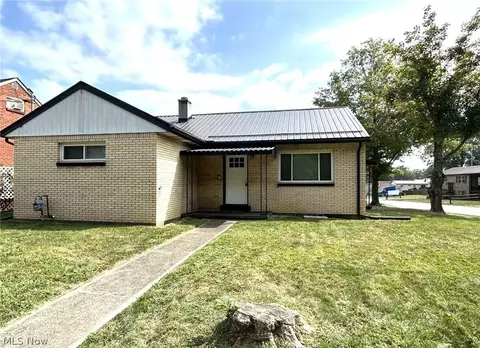 424 Lee Rd, Follansbee, WV 26037