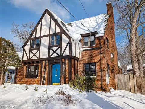 931 Amelia Ave, Akron, OH 44302