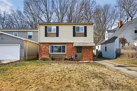 1540 E 298th St, Wickliffe, OH 44092