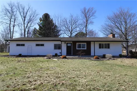 1916 Hathaway Dr, Brunswick, OH 44212