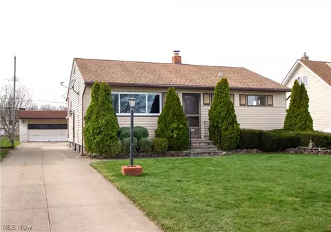 6448 Delores Blvd, Brook Park, OH 44142