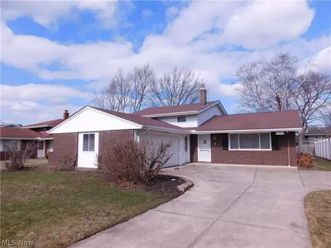 24732 Mitchell Dr, North Olmsted, OH 44070