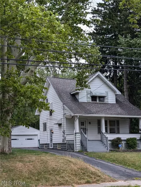 16029 Friend Ave, Maple Heights, OH 44137