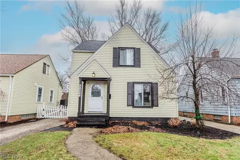 17413 Glenshire Ave, Cleveland, OH 44135