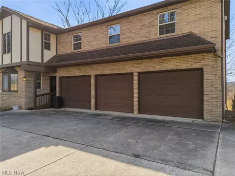 Exterior - 380 E 2nd St, Zoar, OH 44697 photo 3 of 6
